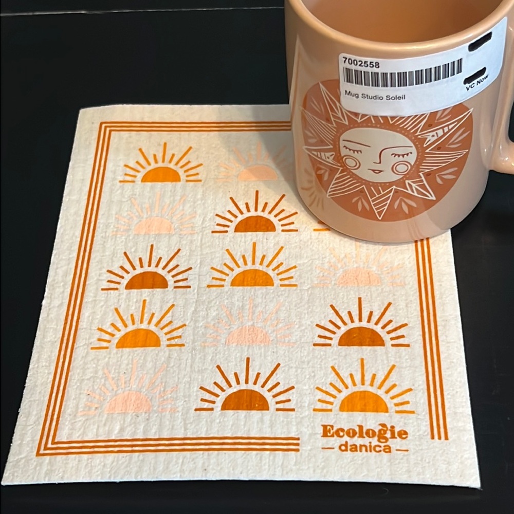 “Solstice” gift bundle: ceramic mug w/stylized sun design &Swedish dishcloth-NWT - Picture 3 of 16